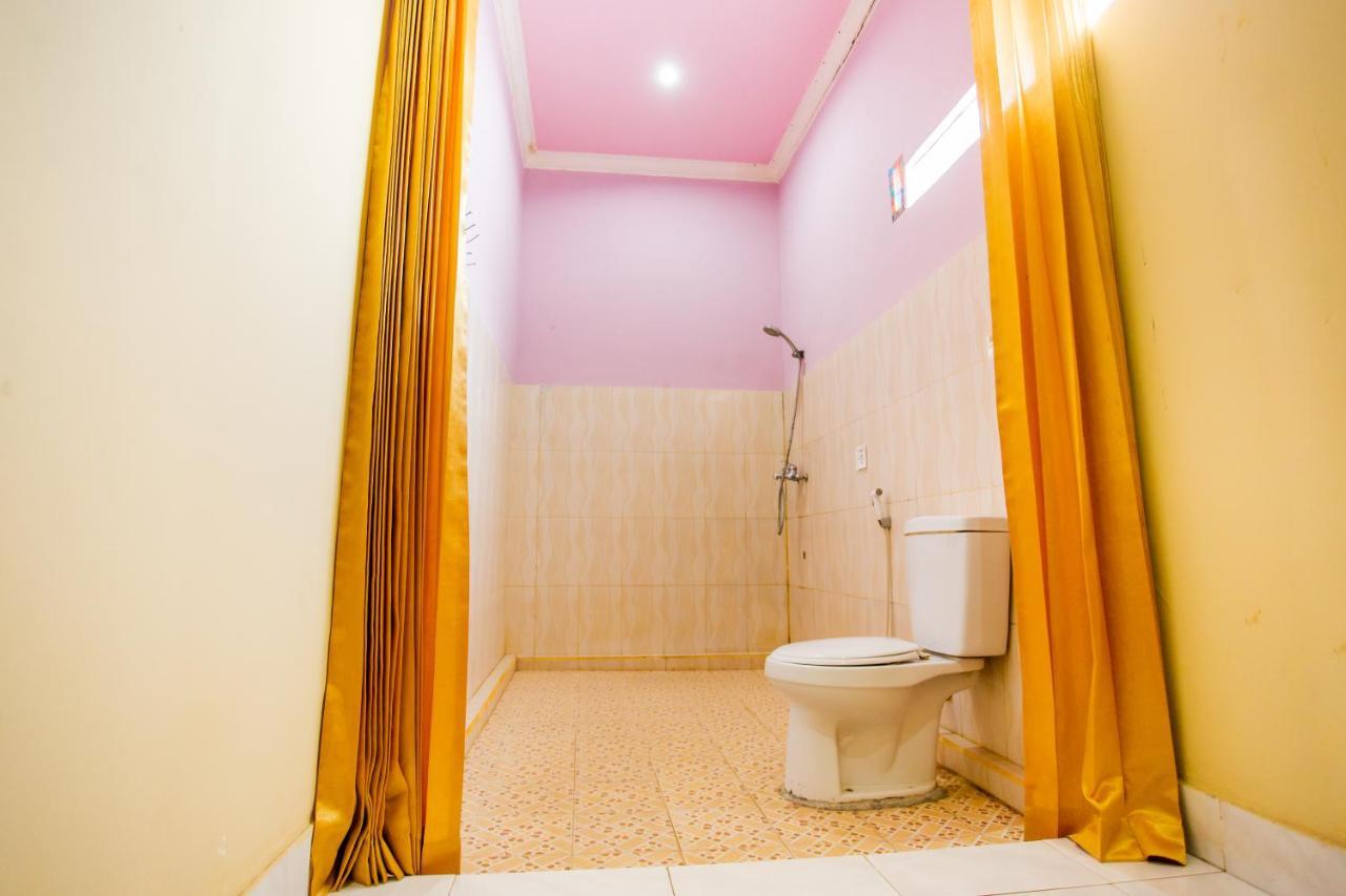Pondok Guru Bakti Cottage เซอนารู ภายนอก รูปภาพ