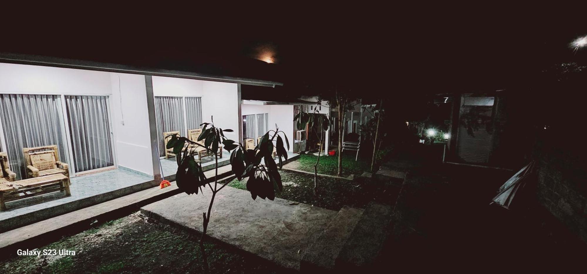 Pondok Guru Bakti Cottage เซอนารู ภายนอก รูปภาพ